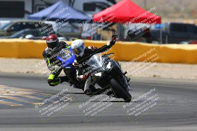 media/Apr-10-2022-SoCal Trackdays (Sun) [[f104b12566]]/Turn 2 (1135am)/